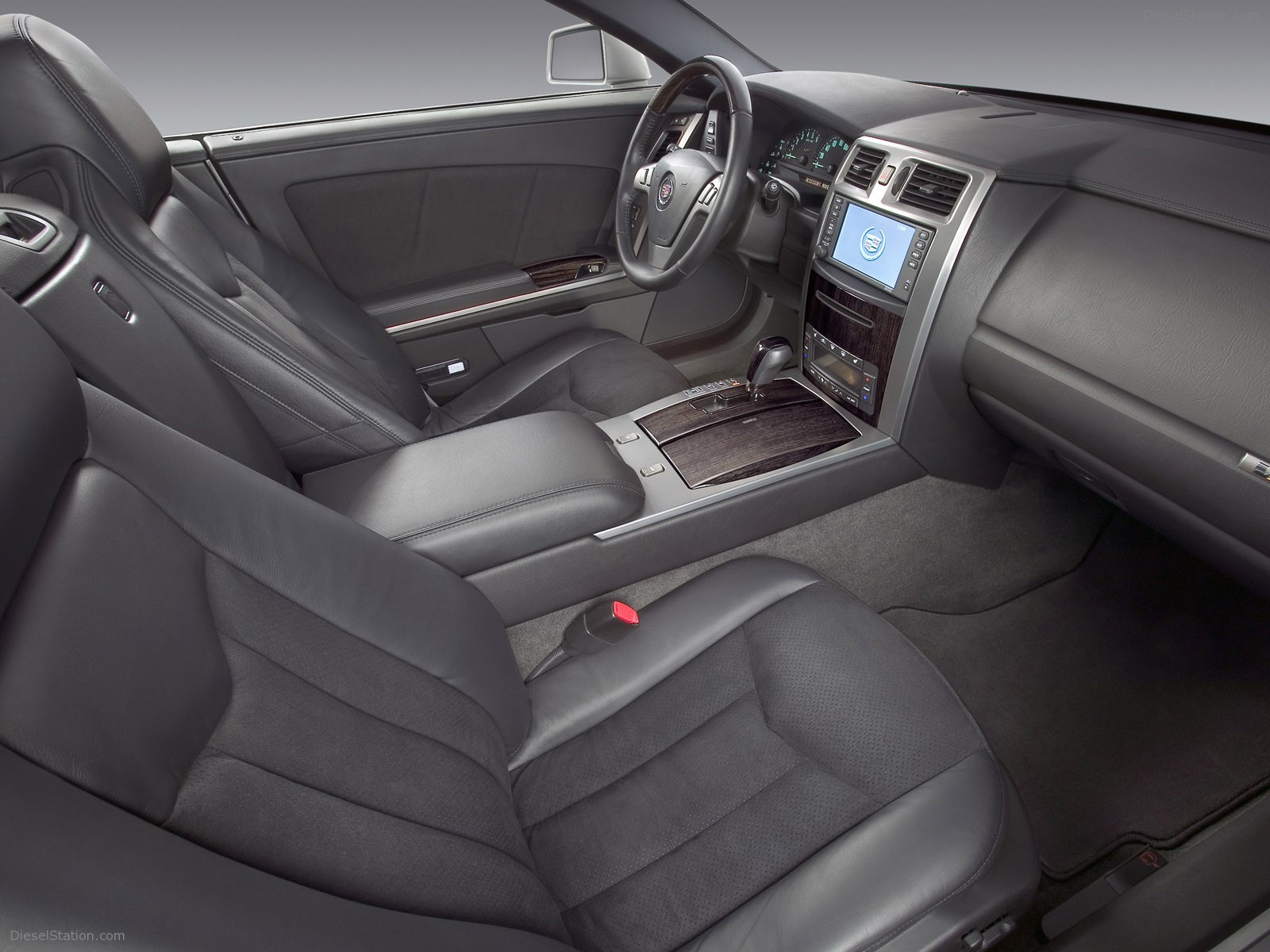 Cadillac XLR V